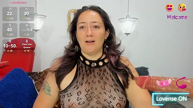 naughty milf esmeralda online show from 22, 4, 2026