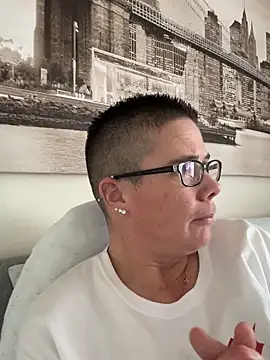 voluptuous-minx online show from 4, 12, 2025