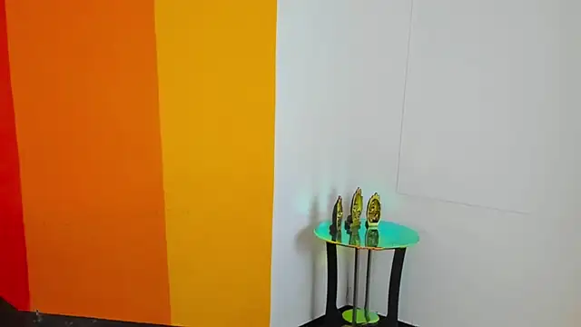 Snapshot of RowanCley chatting on 4, 11, 2025 RowanCley online show from 4, 11, 2025