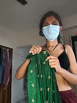 Shivani2002 online show from 18, 4, 2026