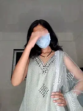 Shivani2002 online show from 12, 4, 2026