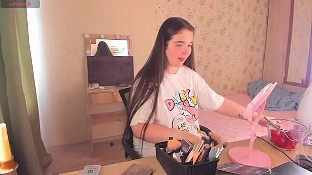Alice next door online show from 12, 6, 2026