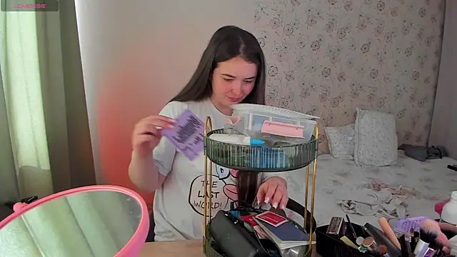 Alice next door online show from 3, 4, 2026