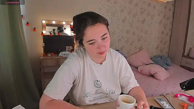 Alice next door online show from 11, 7, 2026
