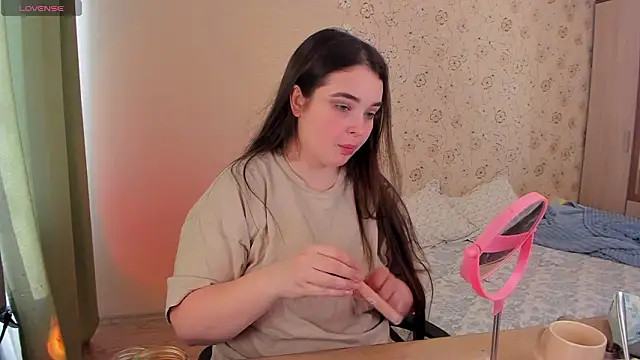 Alice next door online show from 17, 3, 2026