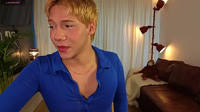 ConnieVarela online show from 14, 10, 2025