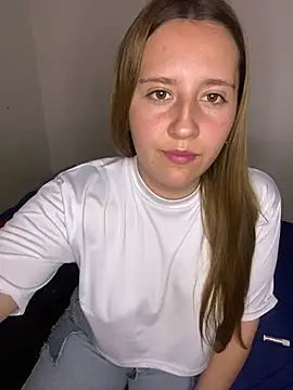 Snapshot of Cutie_blondie chatting on 17, 9, 2025 Cutie blondie online show from 17, 9, 2025