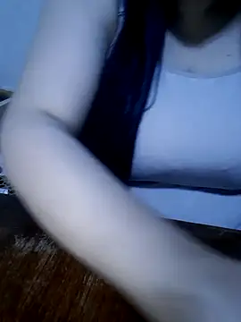 Snapshot of Madam-bezoul- chatting on 10, 10, 2025 Madam-bezoul- online show from 10, 10, 2025