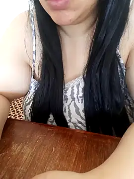 Snapshot of Madam-bezoul- chatting on 14, 10, 2025 Madam-bezoul- online show from 14, 10, 2025