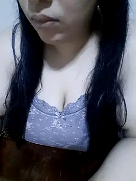 Snapshot of Madam-bezoul- chatting on 18, 10, 2025 Madam-bezoul- online show from 18, 10, 2025