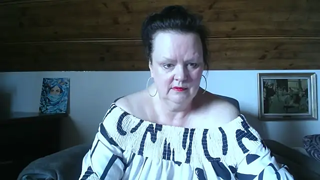 TiffanyMature online show from 20, 5, 2026