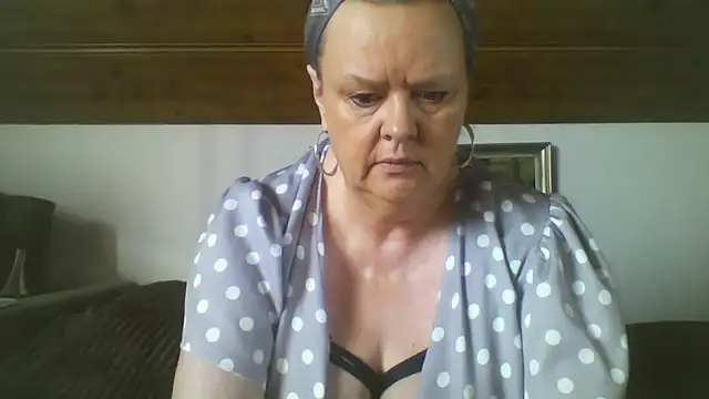 TiffanyMature online show from 13, 9, 2025
