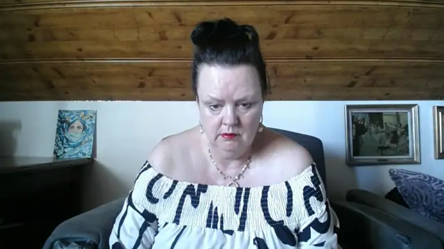 TiffanyMature online show from 26, 5, 2026
