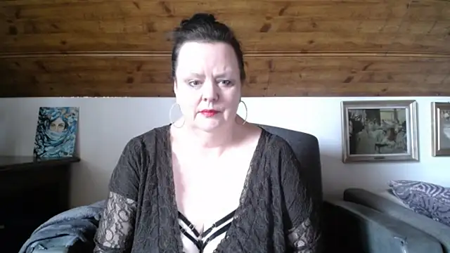 TiffanyMature online show from 24, 4, 2026