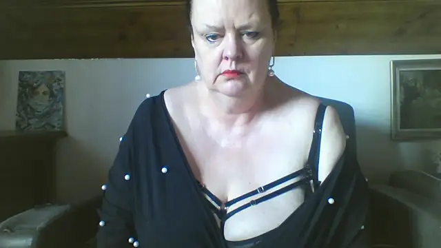 TiffanyMature online show from 11, 4, 2026