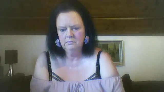 TiffanyMature online show from 18, 9, 2025