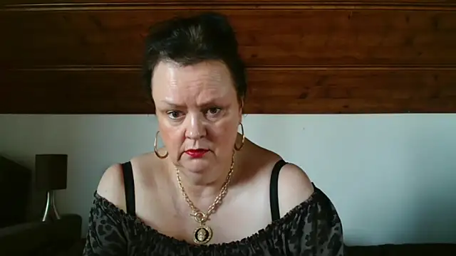 TiffanyMature online show from 12, 11, 2025