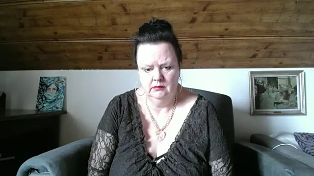 TiffanyMature online show from 5, 5, 2026