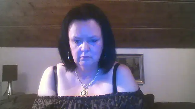 TiffanyMature online show from 15, 9, 2025