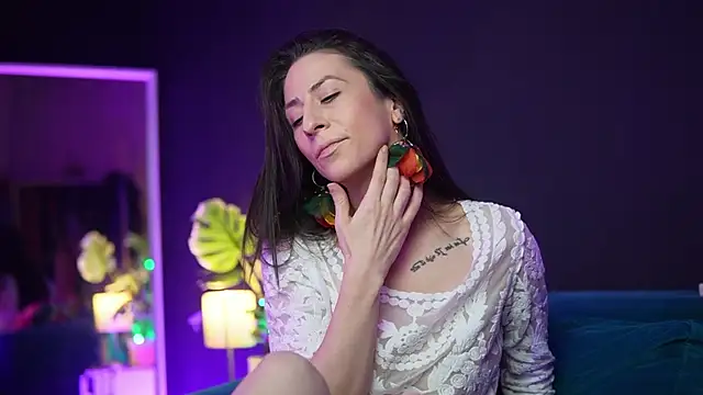 RubyRosa online show from 21, 11, 2025