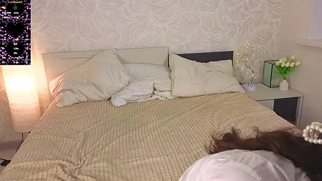 GiseleLamos online show from 9, 10, 2025