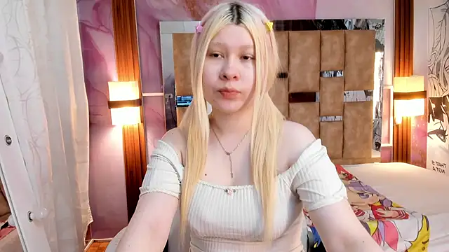 Melody Lolii online show from 10, 11, 2025