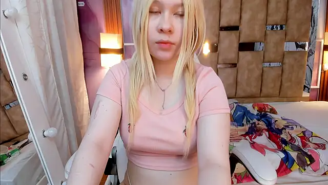 Melody Lolii online show from 13, 12, 2025