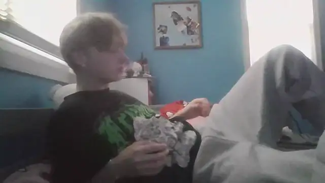 Snapshot of Liam_axel35 chatting on 10, 11, 2025 Liam axel35 online show from 10, 11, 2025