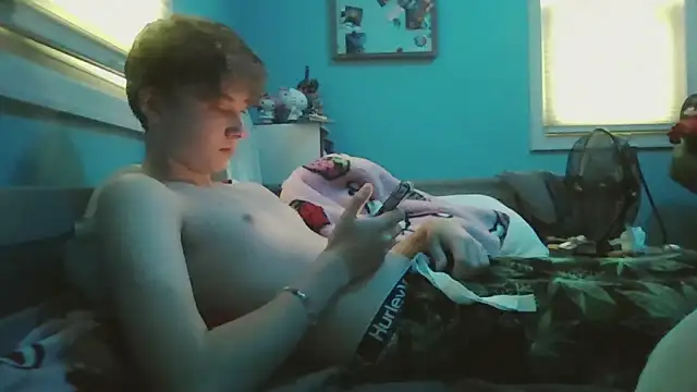 Snapshot of Liam_axel35 chatting on 8, 11, 2025 Liam axel35 online show from 8, 11, 2025