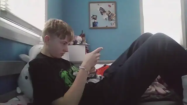 Snapshot of Liam_axel35 chatting on 19, 11, 2025 Liam axel35 online show from 19, 11, 2025