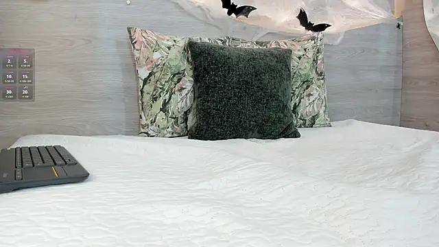 Snapshot of katia_cute chatting on 23, 10, 2025 katia cute online show from 23, 10, 2025