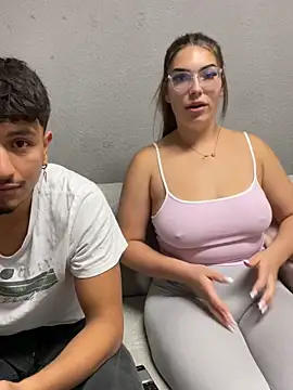 Snapshot of Amira_Vice chatting on 4, 10, 2025 Amira Vice online show from 4, 10, 2025