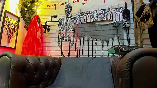 ItaloMoore online show from 1, 11, 2025