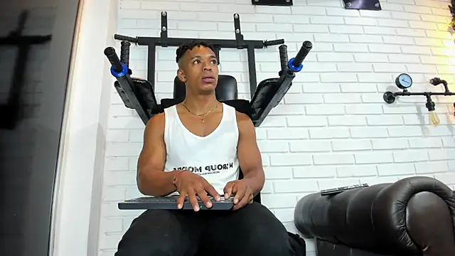 ItaloMoore online show from 19, 4, 2026