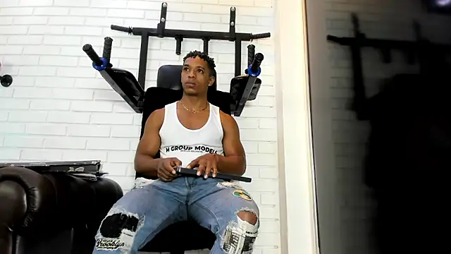 ItaloMoore online show from 22, 12, 2025