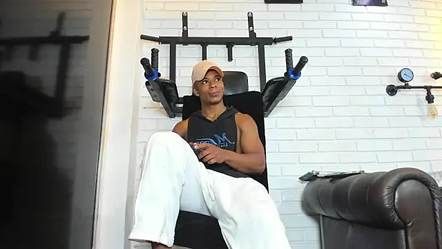 ItaloMoore online show from 23, 4, 2026