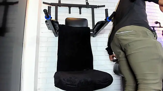 ItaloMoore online show from 10, 3, 2026