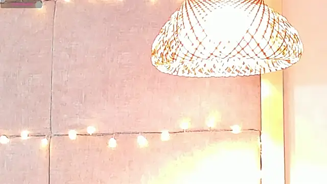 VioletHilton online show from 13, 2, 2026