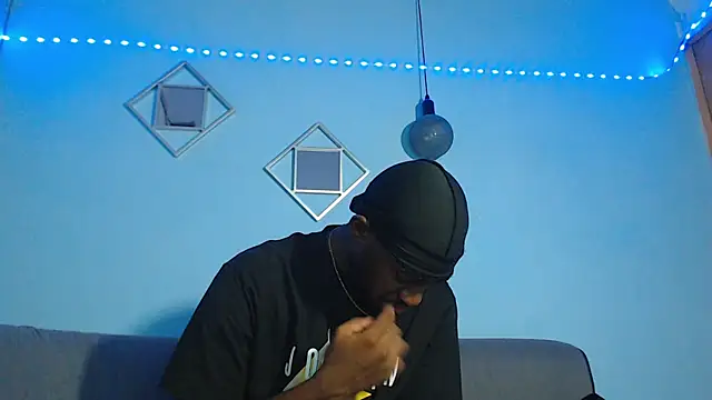 Snapshot of eebony_stallion chatting on 7, 6, 2026 eebony stallion online show from 7, 6, 2026