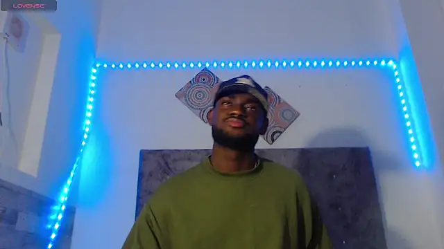 Snapshot of eebony_stallion chatting on 17, 6, 2026 eebony stallion online show from 17, 6, 2026