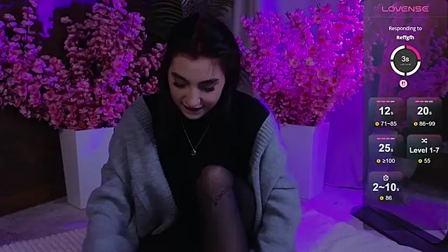 Snapshot of arcane_doll chatting on 17, 10, 2025 arcane doll online show from 17, 10, 2025