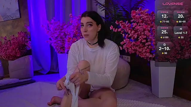 Snapshot of arcane_doll chatting on 12, 10, 2025 arcane doll online show from 12, 10, 2025