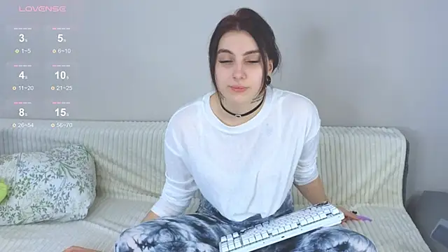 Snapshot of arcane_doll chatting on 19, 11, 2025 arcane doll online show from 19, 11, 2025