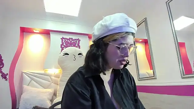 dafnelee online show from 20, 9, 2025