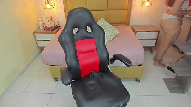 MELISSAROUGE online show from 30, 10, 2025