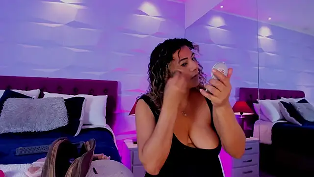 Nataly Foley online show from 25, 2, 2026