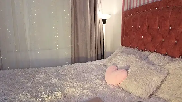 LunaVelvet777 online show from 18, 4, 2026