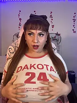 Snapshot of kattaleya14 chatting on 8, 7, 2026 kattaleya14 online show from 8, 7, 2026