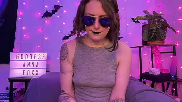 mistressannafoxx online show from 12, 1, 2026