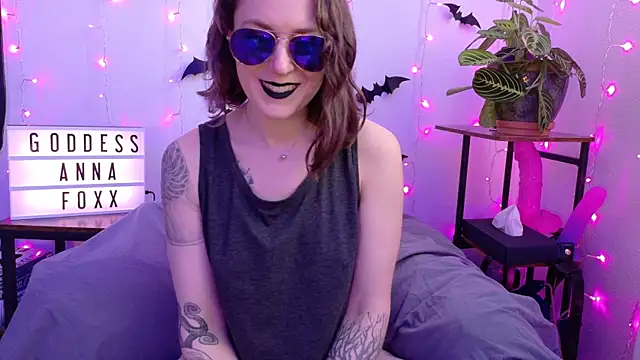 mistressannafoxx online show from 27, 3, 2026